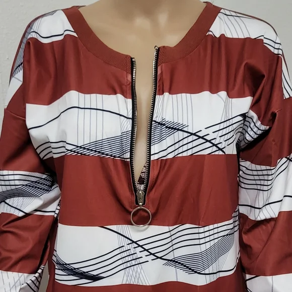 EXCLUSIVE TOP - Picture 2 of 8